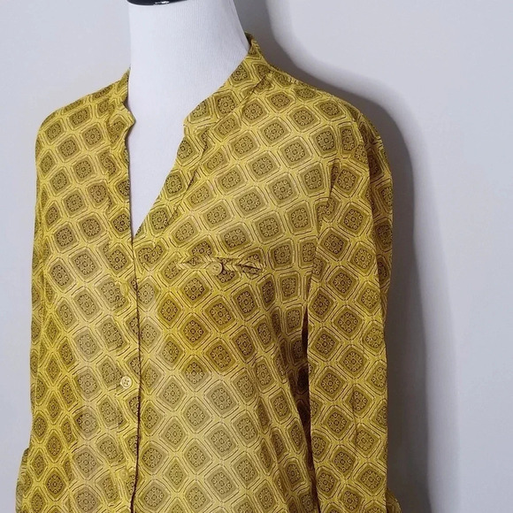 Kut from the Kloth Yellow Print Button Down S - Picture 2 of 7